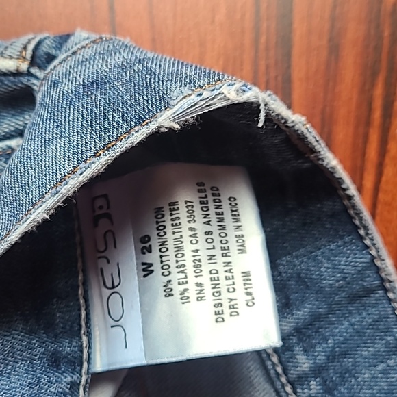 Joe's jean shorts 💙 - Picture 4 of 6